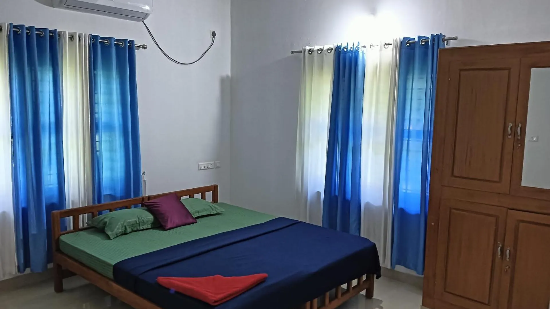 Amiyo Homes Varkala 0*,